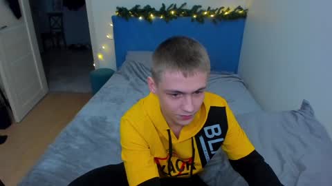 Max online show from December 26, 2024, 4:53 am