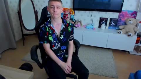 Max online show from February 8, 2025, 5:08 am