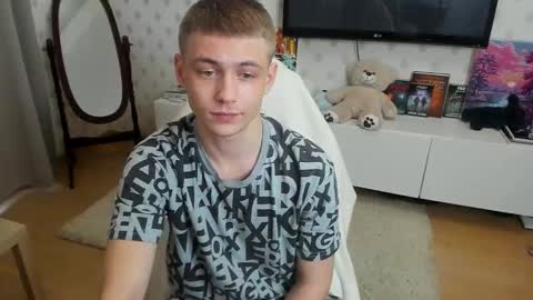 Max online show from October 24, 2025, 11:50 am