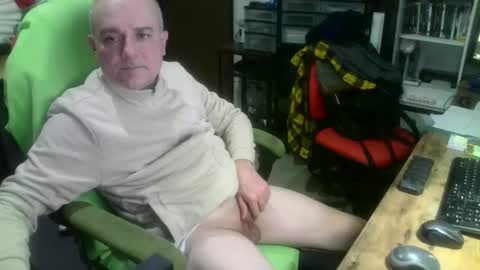 ernello online show from November 12, 2025, 9:03 pm