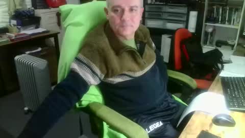 ernello online show from November 28, 2025, 10:12 pm