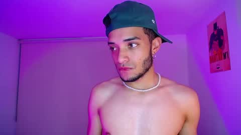 Snapshot of eros_chipre chatting on December 13, 2024, 3:38 am Eros online show from December 13, 2024, 3:38 am