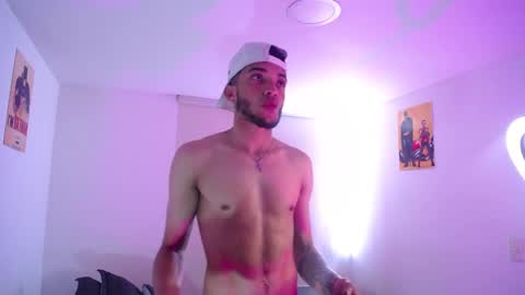 Snapshot of eros_chipre chatting on December 31, 2024, 2:47 pm Eros online show from December 31, 2024, 2:47 pm