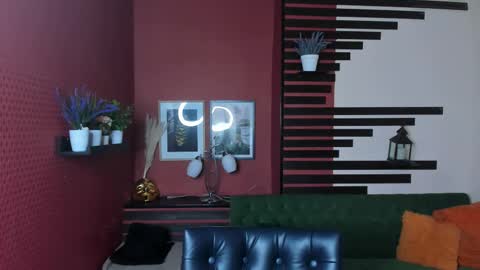 Hanzo online show from December 17, 2025, 12:00 pm