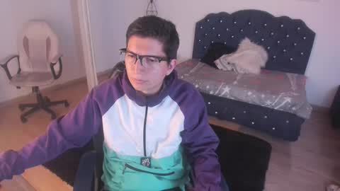 Snapshot of eross_guyy chatting on September 29, 2025, 3:11 am Camilo online show from September 29, 2025, 3:11 am