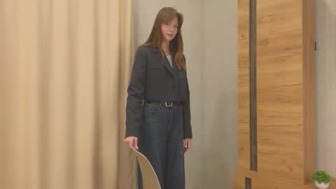 Snapshot of erosyne chatting on October 20, 2025, 3:45 pm Lily online show from October 20, 2025, 3:45 pm