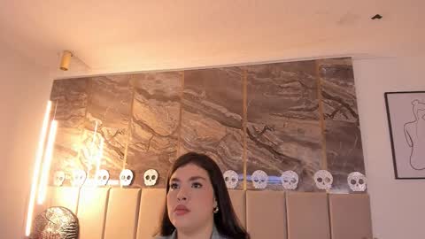 Karen online show from October 31, 2025, 12:17 pm