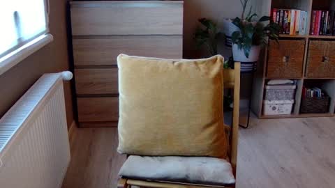 Snapshot of erotic_vibe chatting on December 10, 2024, 12:38 pm Melissa online show from December 10, 2024, 12:38 pm