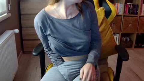 Snapshot of erotic_vibe chatting on January 1, 2025, 3:24 pm Melissa online show from January 1, 2025, 3:24 pm
