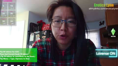 Snapshot of eroticalynn chatting on December 6, 2024, 8:18 pm Lynn online show from December 6, 2024, 8:18 pm