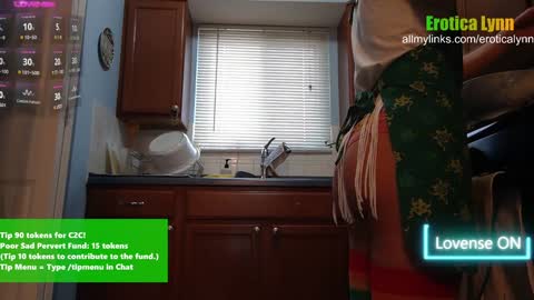 Snapshot of eroticalynn chatting on January 2, 2025, 7:29 pm Lynn online show from January 2, 2025, 7:29 pm