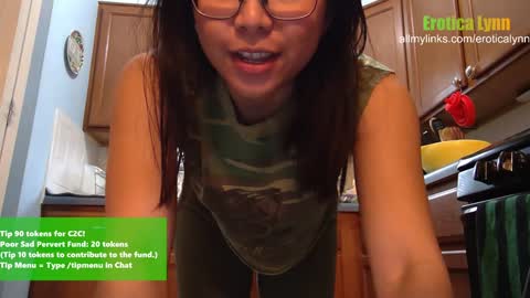 Snapshot of eroticalynn chatting on February 6, 2025, 6:13 pm Lynn online show from February 6, 2025, 6:13 pm