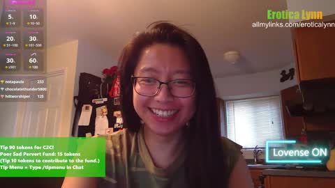 Snapshot of eroticalynn chatting on February 6, 2025, 9:17 pm Lynn online show from February 6, 2025, 9:17 pm