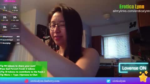 Snapshot of eroticalynn chatting on February 18, 2025, 9:31 pm Lynn online show from February 18, 2025, 9:31 pm