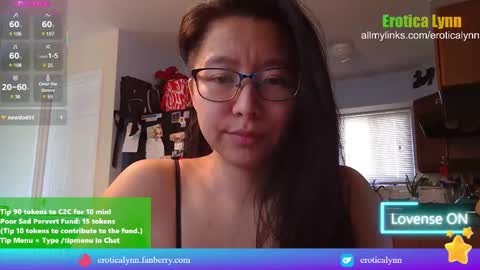 Snapshot of eroticalynn chatting on March 12, 2025, 6:44 pm Lynn online show from March 12, 2025, 6:44 pm