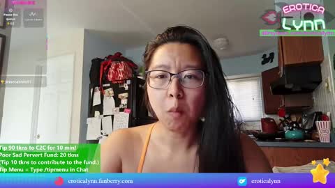 Snapshot of eroticalynn chatting on October 8, 2025, 7:11 pm Lynn online show from October 8, 2025, 7:11 pm