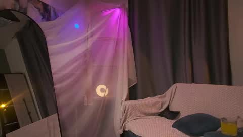 Snapshot of eroticartsss chatting on December 16, 2025, 8:03 pm Rachel Rach online show from December 16, 2025, 8:03 pm