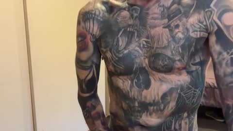 Erotic CloseUps online show from September 17, 2025, 6:20 pm