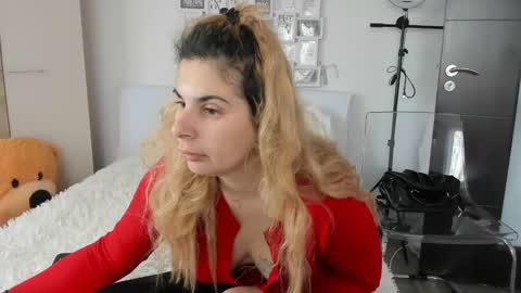 Snapshot of eroticsensualkitty4u chatting on January 10, 2025, 9:13 am eroticsensualkitty4u online show from January 10, 2025, 9:13 am