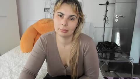 Snapshot of eroticsensualkitty4u chatting on February 4, 2025, 10:43 am eroticsensualkitty4u online show from February 4, 2025, 10:43 am