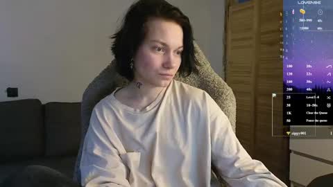 esajukyy online show from March 6, 2026, 11:17 am