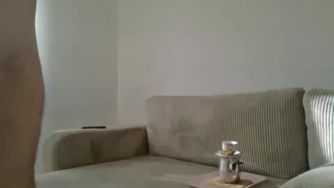 Snapshot of escapee4a chatting on November 4, 2025, 9:19 am samshiro4k online show from November 4, 2025, 9:19 am