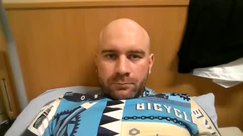 Esenuzet69 online show from March 29, 2026, 6:19 pm