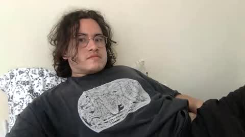 Snapshot of esiiiis chatting on March 7, 2026, 5:32 pm esiiis online show from March 7, 2026, 5:32 pm