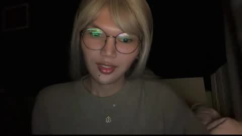 Chelliane online show from November 18, 2025, 5:34 am