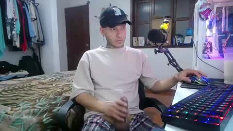 Snapshot of esjrobles chatting on December 24, 2024, 5:38 am Esteban online show from December 24, 2024, 5:38 am
