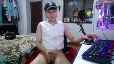 Snapshot of esjrobles chatting on December 27, 2024, 8:45 am Esteban online show from December 27, 2024, 8:45 am