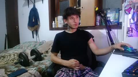 Snapshot of esjrobles chatting on February 27, 2025, 8:06 am Esteban online show from February 27, 2025, 8:06 am