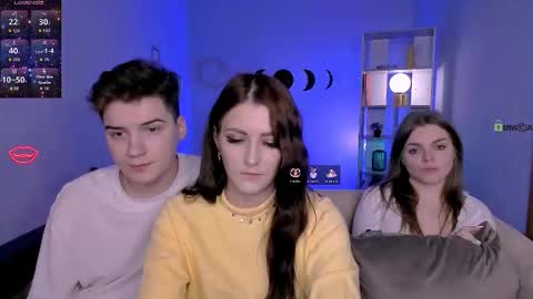 esma_shine online show from November 11, 2025, 12:54 am