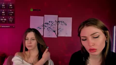 esme_moore_ online show from December 16, 2025, 8:03 pm
