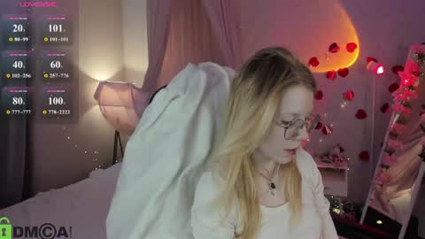 Esme Runn online show from July 15, 2026, 3:12 am