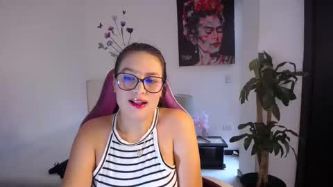 Snapshot of esmeralda098 chatting on February 22, 2026, 7:23 pm Esmeralda online show from February 22, 2026, 7:23 pm