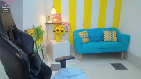 ESMERALDA  online show from February 27, 2026, 11:43 am