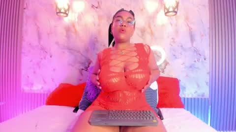 esmeralda online show from February 8, 2025, 9:24 am