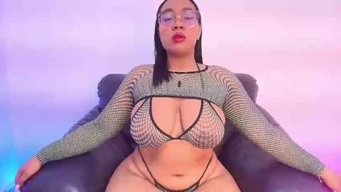 esmeralda online show from September 25, 2025, 9:35 am