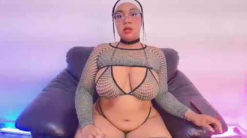 esmeralda online show from November 14, 2025, 9:19 am