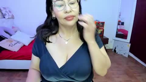 Snapshot of esmeralda_milf1 chatting on June 24, 2026, 8:41 pm esme online show from June 24, 2026, 8:41 pm