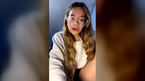 esmeralda_tp online show from March 18, 2026, 10:24 pm