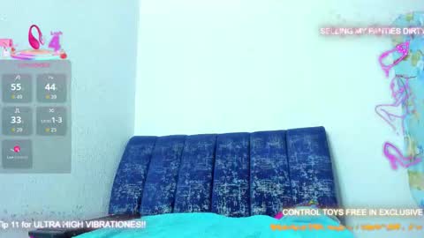 esmeraldamilf24 online show from January 11, 2026, 6:13 pm