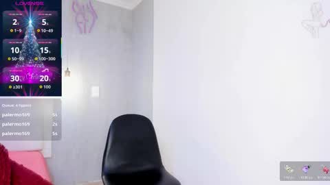 esmeraldanyx online show from December 13, 2025, 10:26 pm