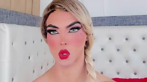 Snapshot of esmeraldasexycutee chatting on July 9, 2026, 5:11 am esmeraldasexycutee online show from July 9, 2026, 5:11 am