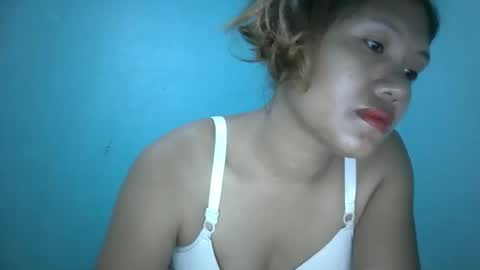 especialgirl_28 online show from October 22, 2025, 5:45 pm
