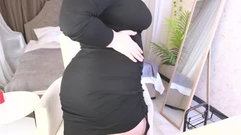 Ava online show from May 6, 2026, 1:47 am