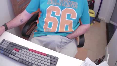 Morph online show from November 17, 2025, 9:31 pm