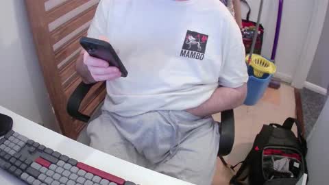 Morph online show from December 20, 2025, 9:44 pm