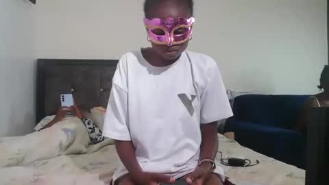 essypetite online show from May 25, 2026, 8:15 pm